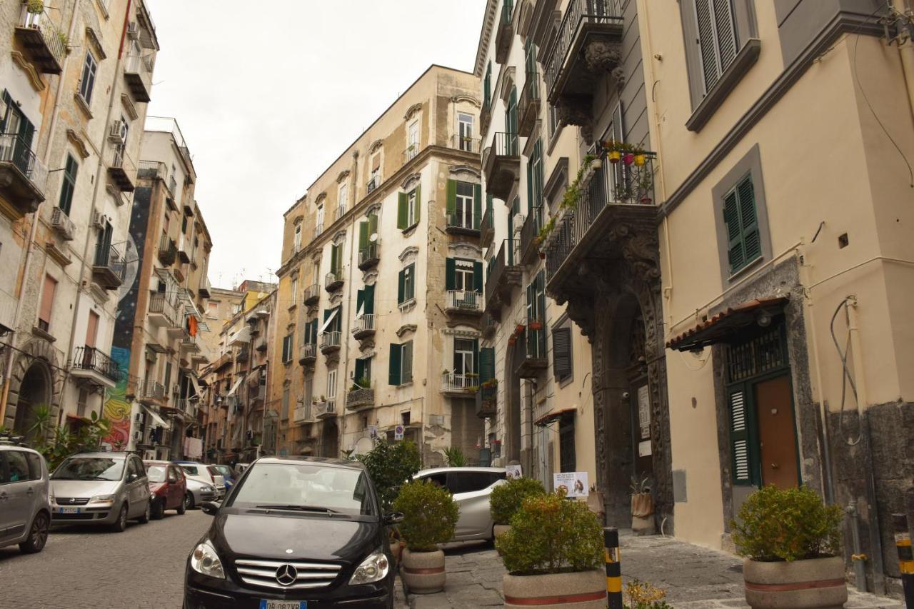 La Cartolina Di Napoli Parking Free Small Car Exteriér fotografie